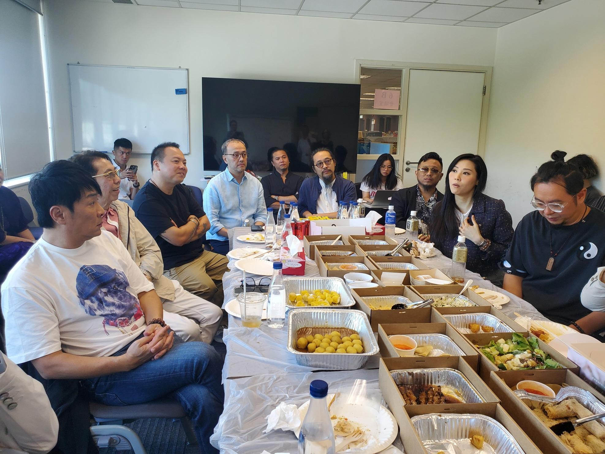 各師傅在會上分享故事。