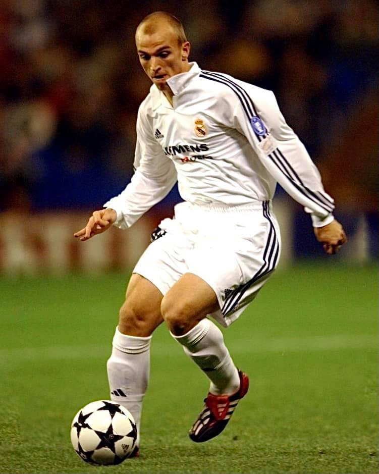 皇馬球星對巴塞傳奇|甘比亞素將來香港獻技。