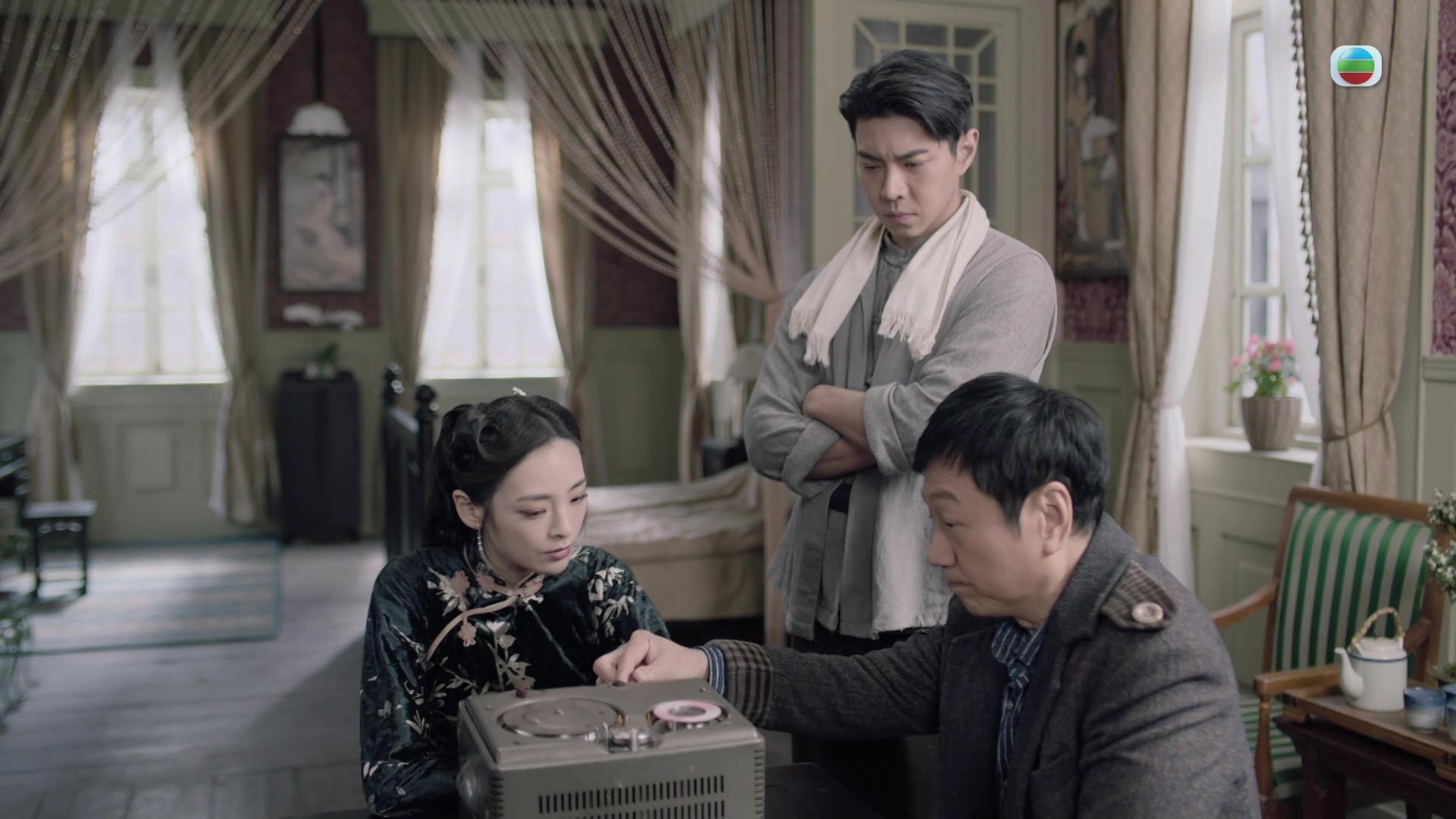 不甘淪為替死鬼的柴十七,找羅天宇好友、天生有極強聲音模仿能力的寧利(陳楨怡飾)幫忙。