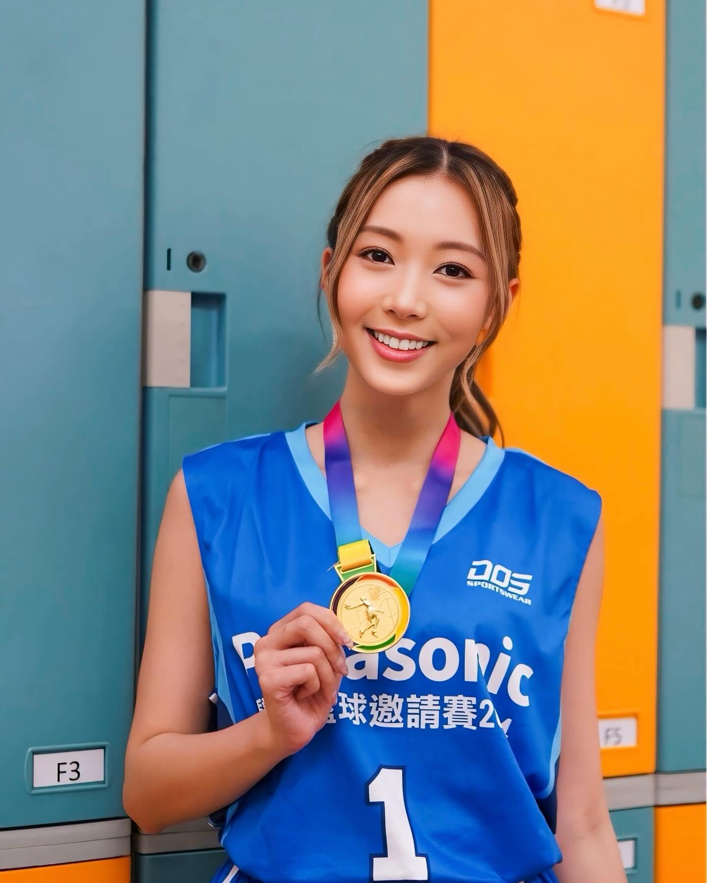 莫韻諰最近仲有參加籃球比賽,果然係好動份子。