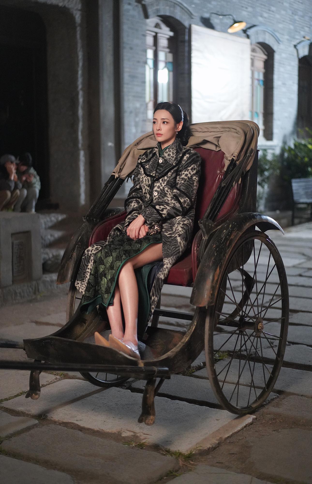 陳楨怡民初Look又真係幾靚同幾有年代感。