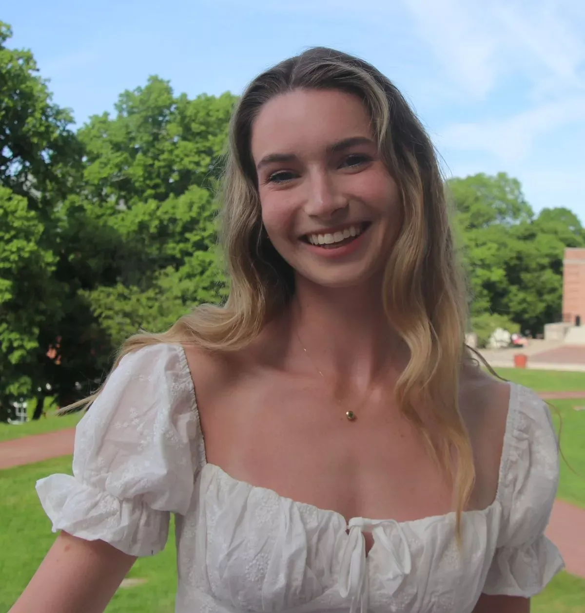 昆妮 (Caroline Cray Quinn) 患有肥大細胞活化症候群(MCAS)的慢性疾病。