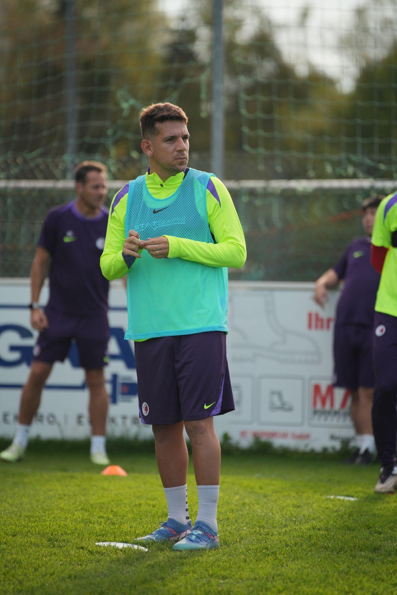 香港隊遠征歐洲,南區前鋒史提芬彭利拿。 足總圖片