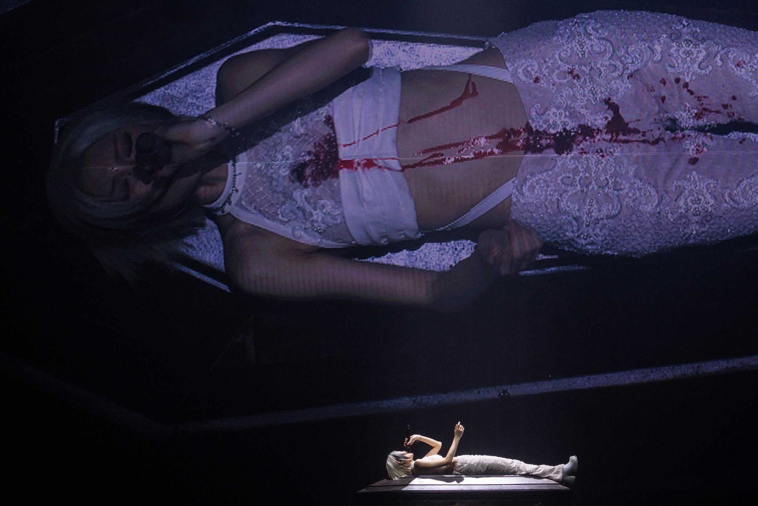 陳蕾將於澳門舉行《念》演唱會,屆時會將棺材連鋼琴運到澳門。(資料圖片)