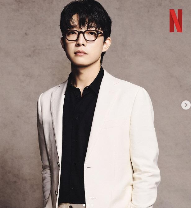 姜承元因亮相《黑白大廚:料理階級大戰》而刺激人氣。