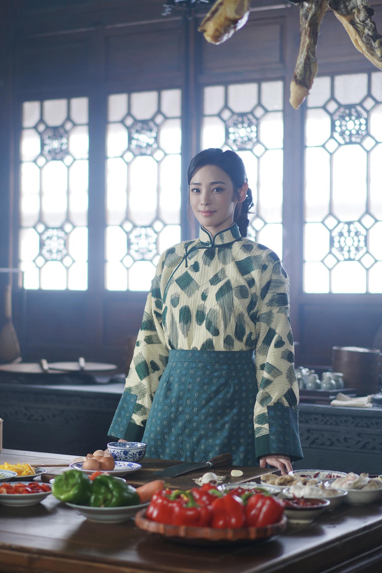 陳楨怡民初Look又真係幾靚同幾有年代感。