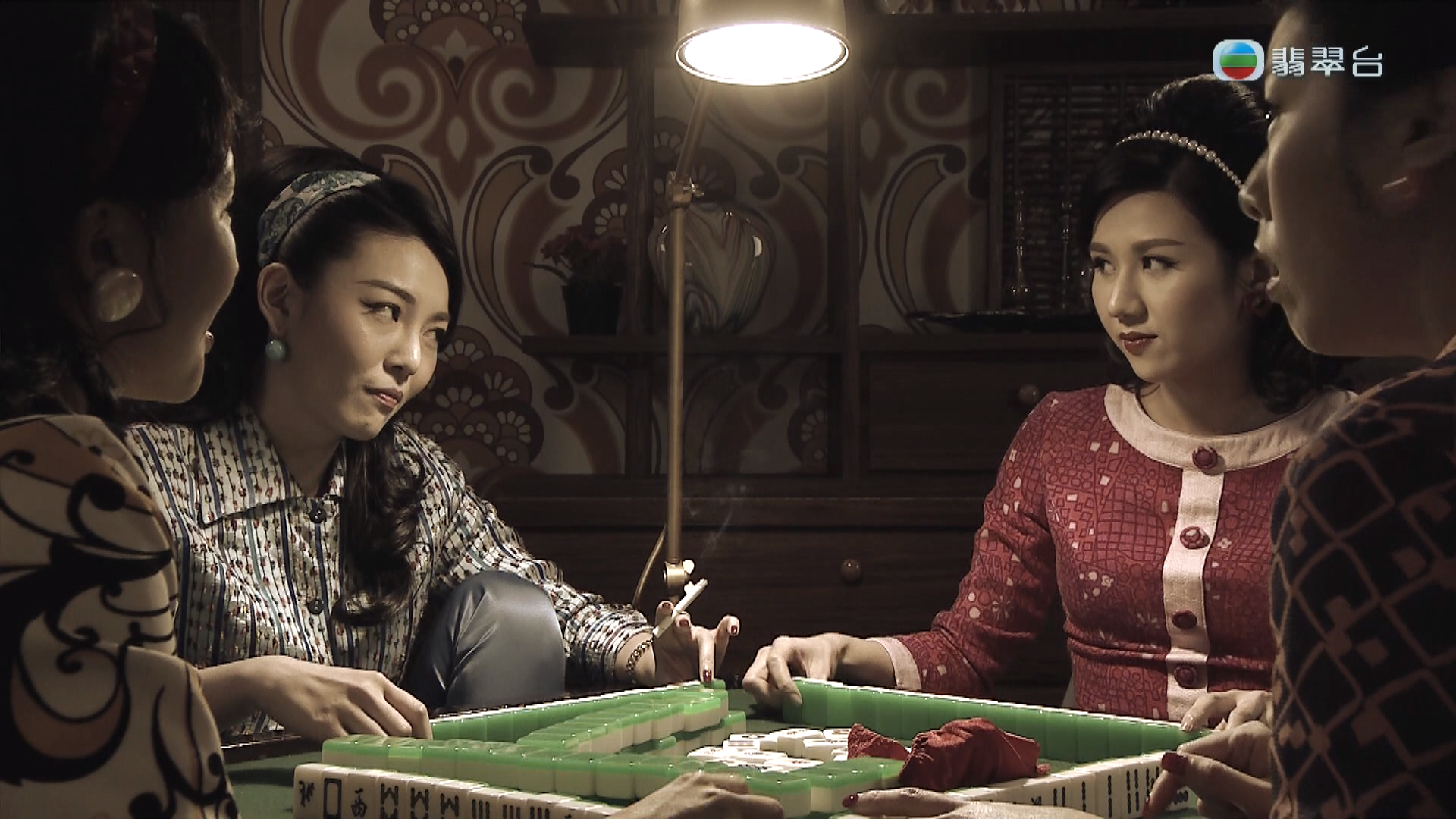 《金宵大廈》重播,最新單元《異夢》有阮兒跟尹詩沛扮同性戀者。