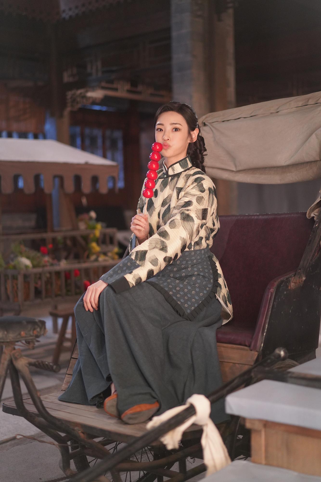 陳楨怡民初Look又真係幾靚同幾有年代感。