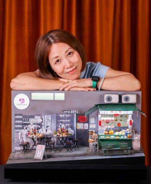 這雙手雖然小,說好香港毅力大。