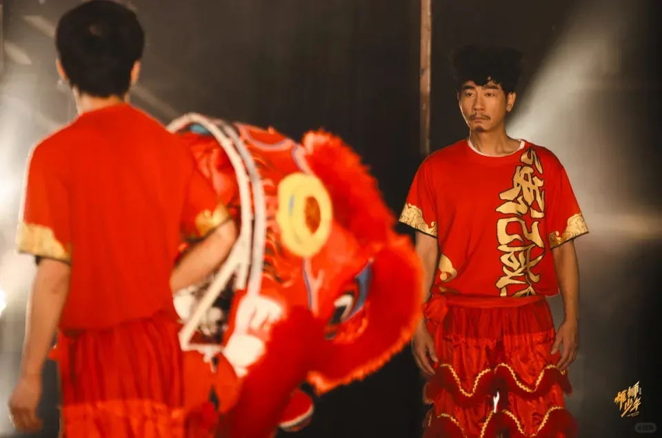 陳小春斷崖式衰老一臉皺紋? 事隔一個月再極速回春