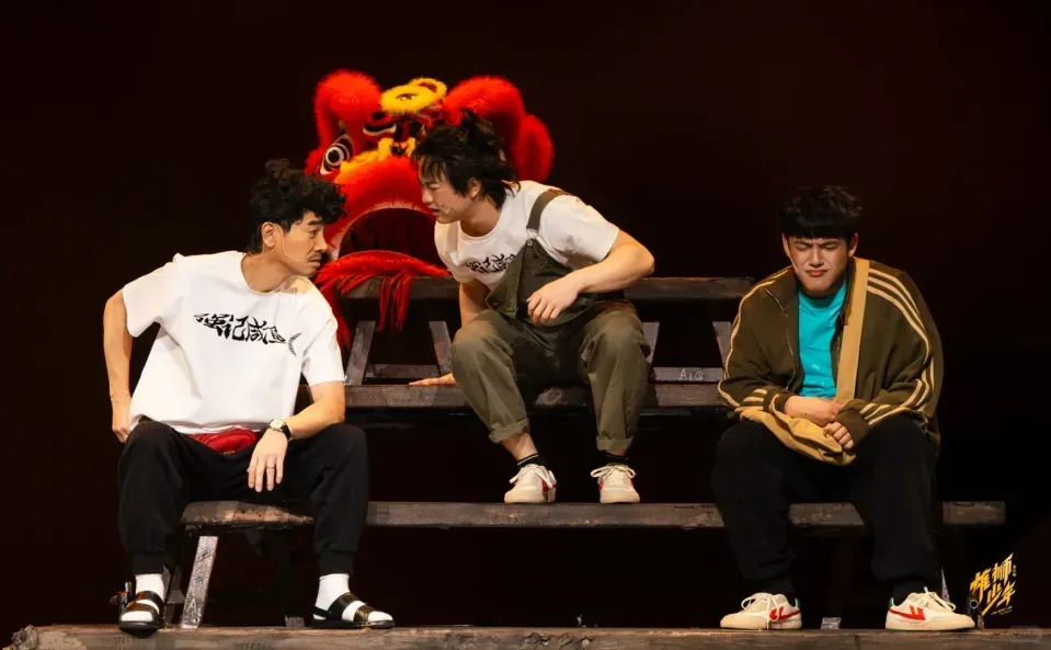 陳小春斷崖式衰老一臉皺紋? 事隔一個月再極速回春