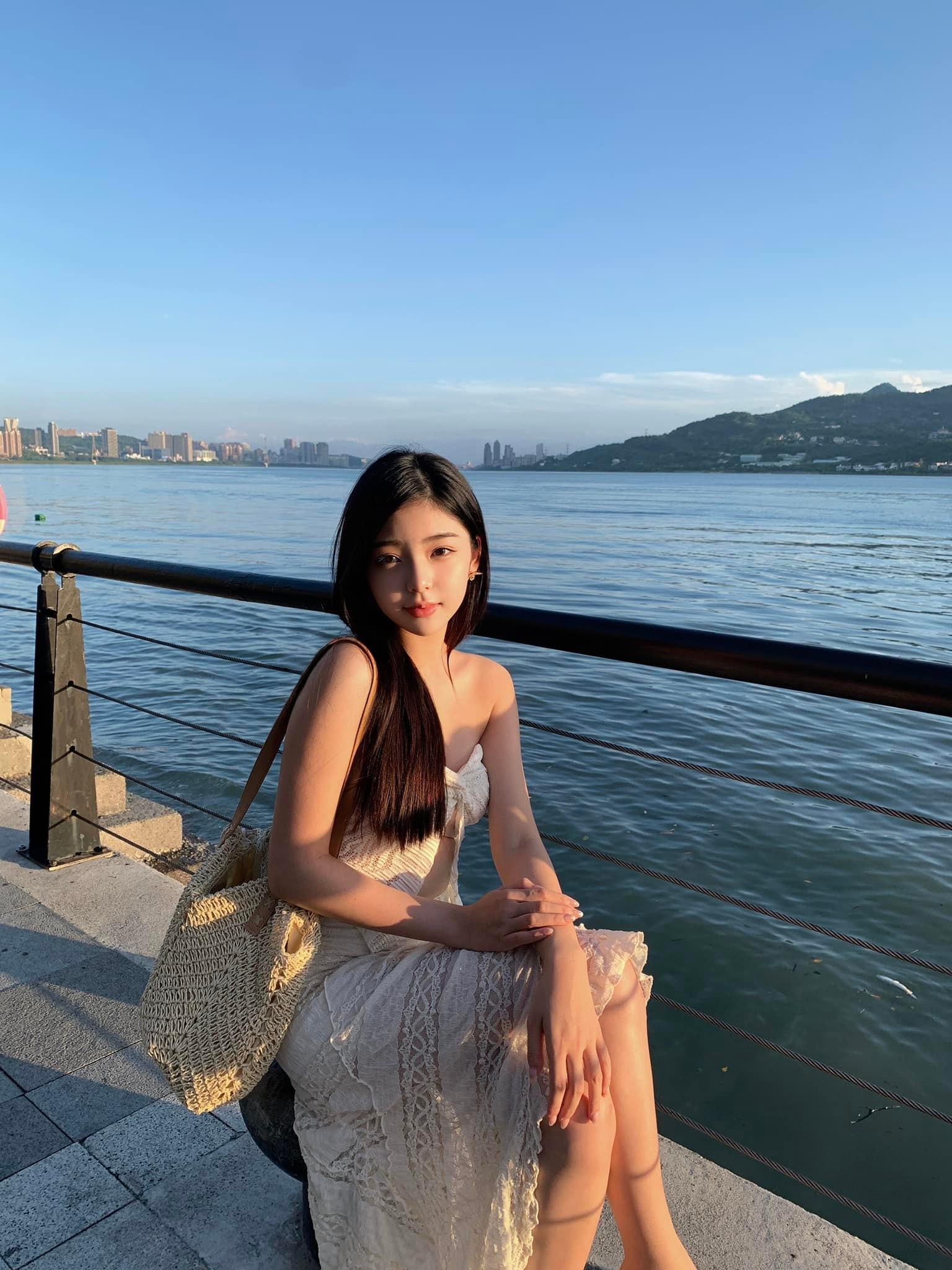 台灣網紅許悅因不認識HUNTER×HUNTER》角色小岡,成為網上熱話主角。