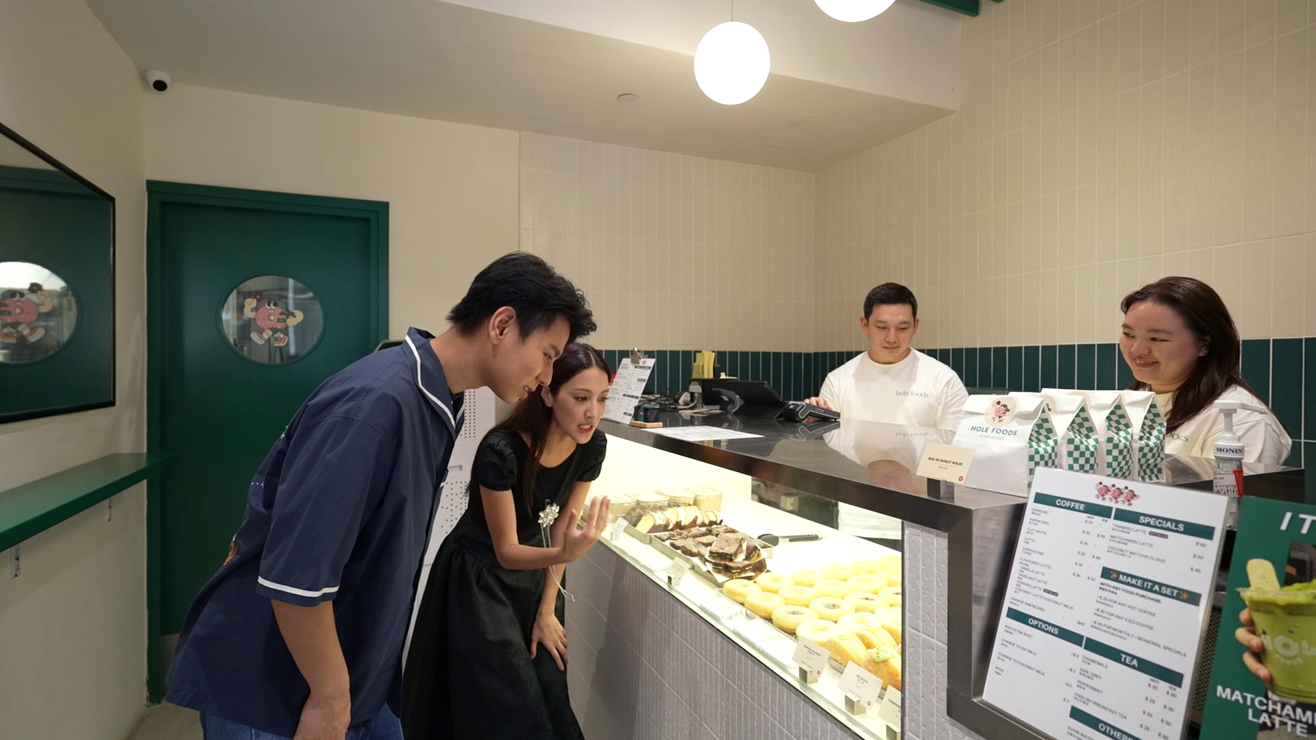 Grace帶行仔食冬甩。