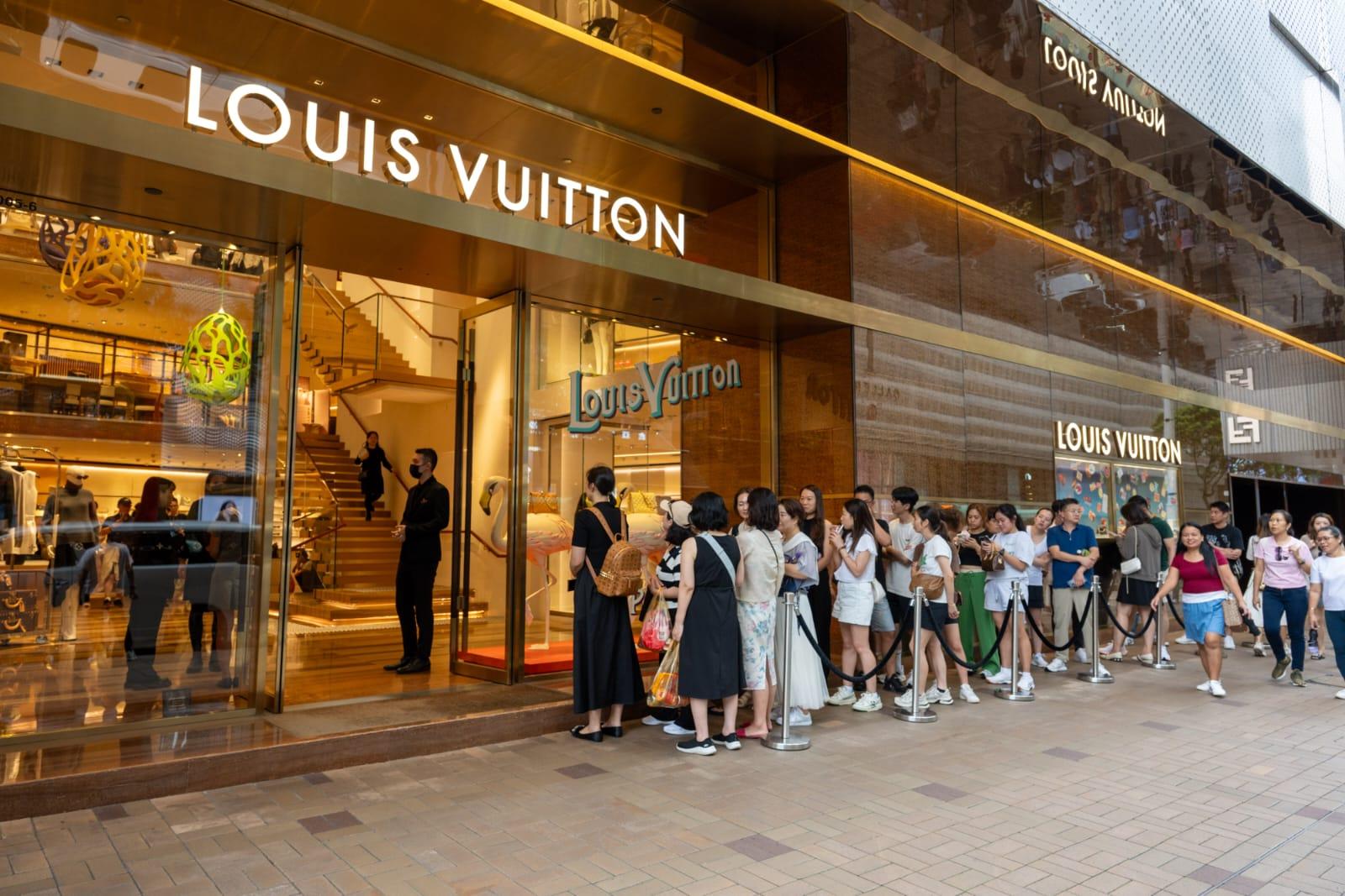 旅客趁黃金周訪港。(陳奕釗攝)