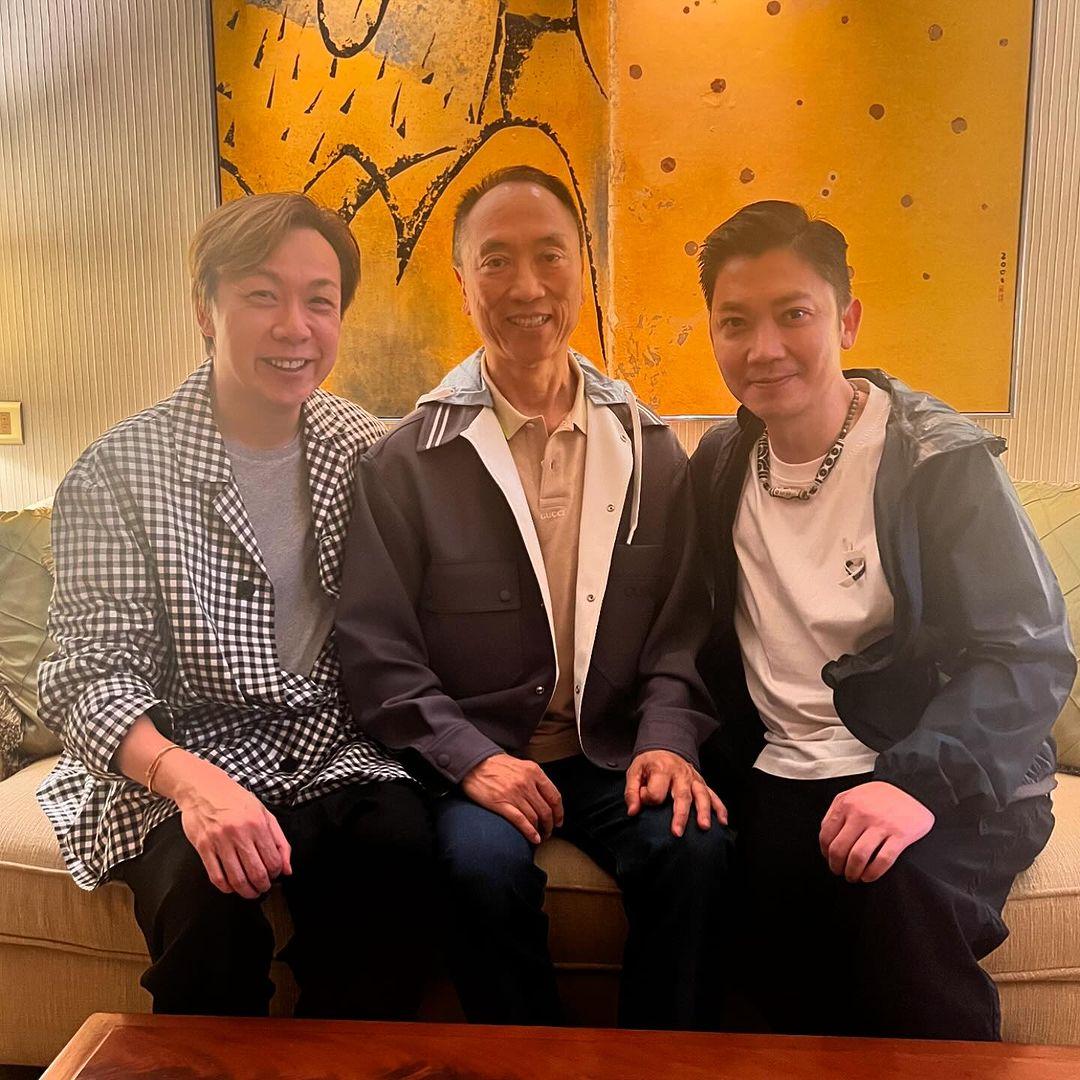 翁嘉穗與鄔友與李丞責夫婦等一齊睇國慶煙花。