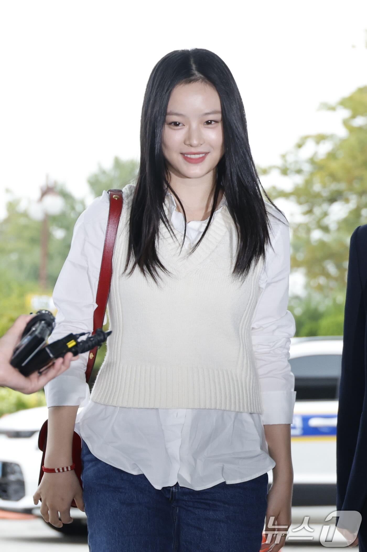 Hanni說,為了NewJeans及fans,堅持出席聽證會。