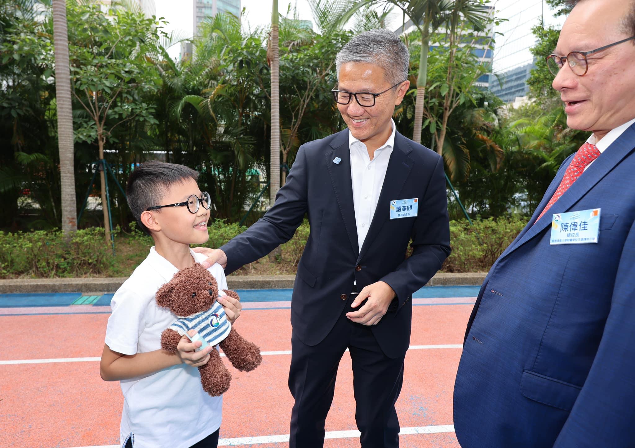 警隊公布今年「公眾意見調查」及「警隊服務滿意程度調查」結果,超過6成受訪者表示對警隊有信心(香港警方FB圖片)