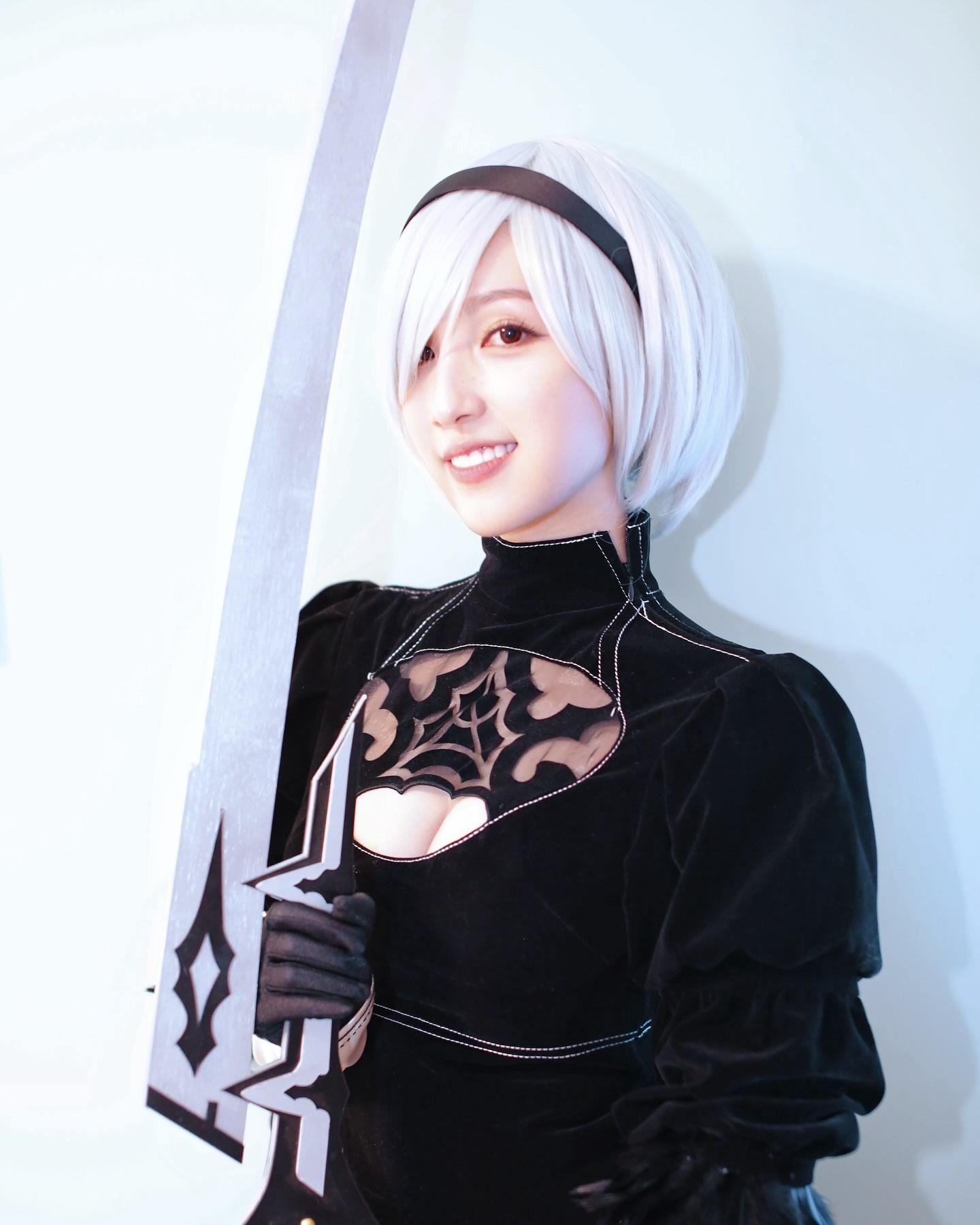 海兒的萬聖節打扮非常養眼。