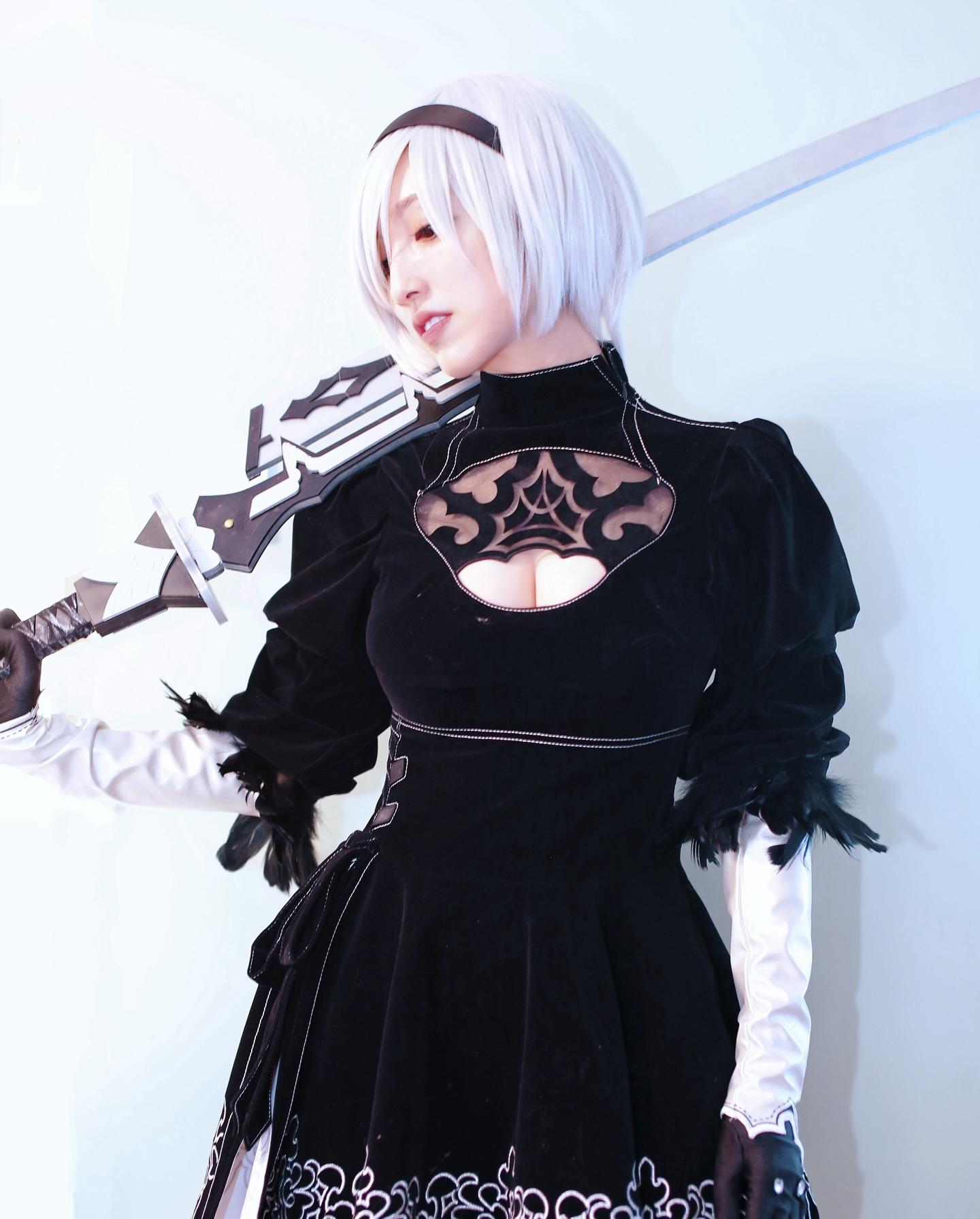 海兒的萬聖節打扮非常養眼。