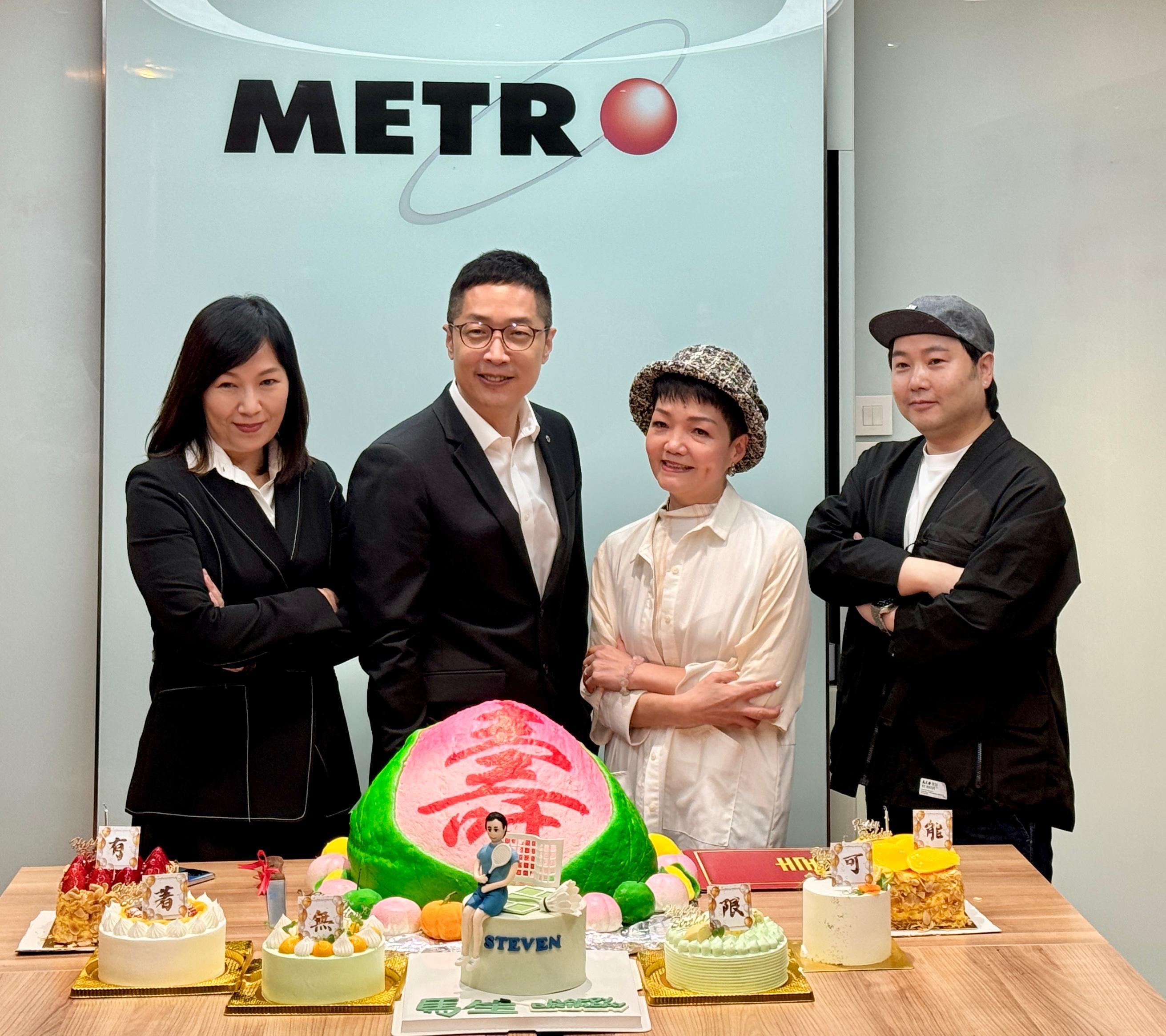 (左起)魏美珍、馬浚偉、程凱欣、葉文輝(啤梨)