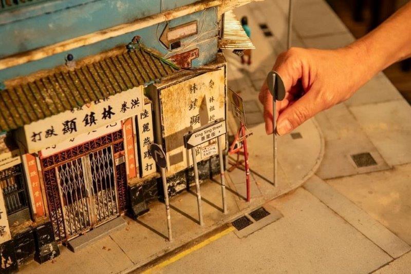 這雙手雖然小,說好香港毅力大。