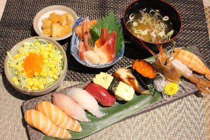 千之味刺身壽司專門店及後亦宣布推出類似優惠,facebook發帖表示在全線分店推出「全港首間壽司飯放題」