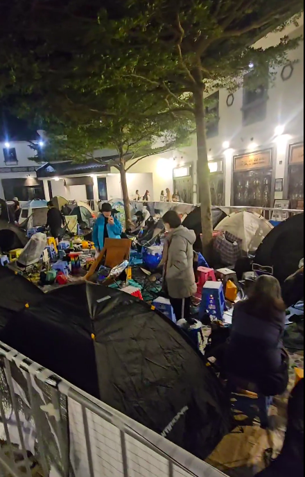 入夜後仍然好熱鬧