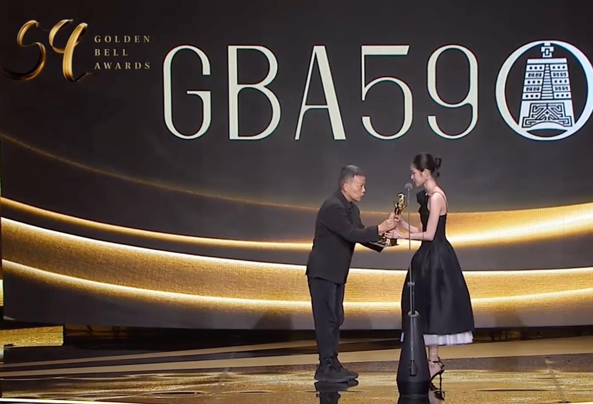 《愛愛內含光》女主角詹子萱奪「迷你劇集最具潛力新人」。