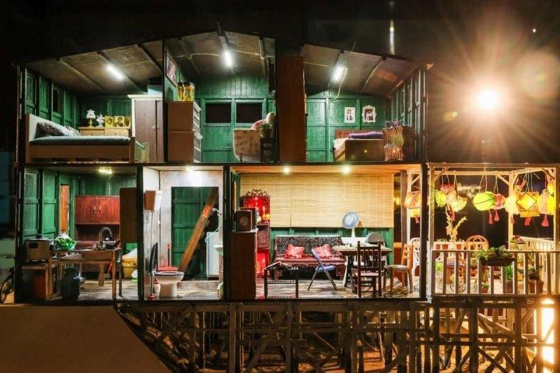 這雙手雖然小,說好香港毅力大。