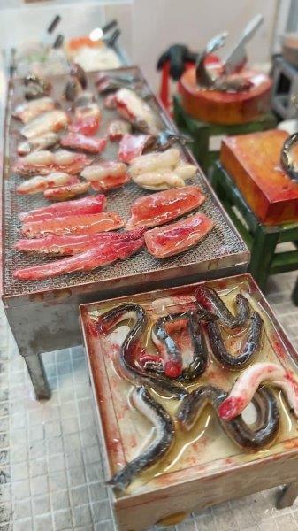 這雙手雖然小,說好香港毅力大。