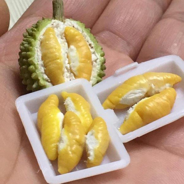 這雙手雖然小,說好香港毅力大。