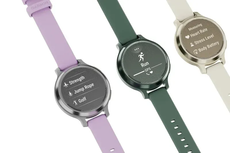 而Lily 2 Active更成為Garmin目前推出體型最小的內建GPS錶款,在開啟GPS功能情況下約可對應9小時電力續航時間,而關閉GPS功能則可讓續航時間延長至9天。