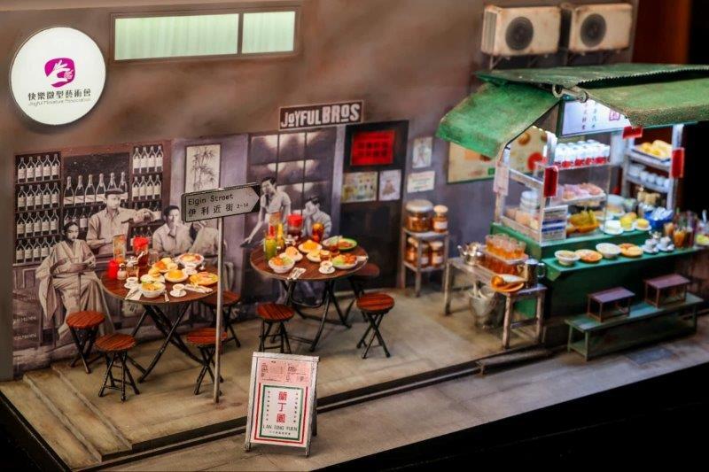 這雙手雖然小,說好香港毅力大。