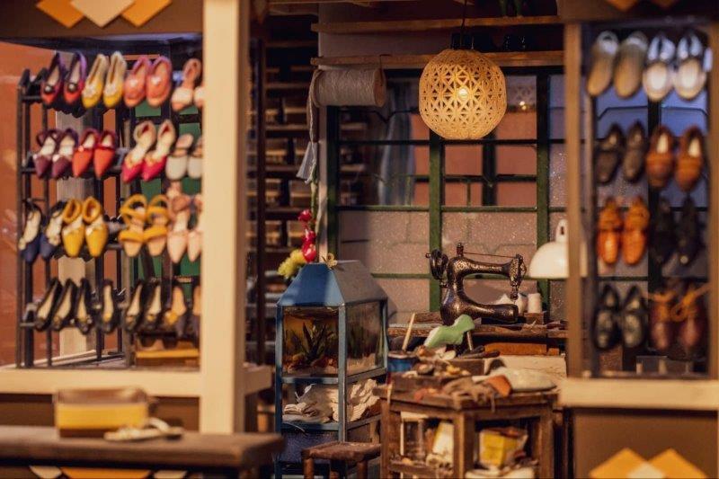 這雙手雖然小,說好香港毅力大。