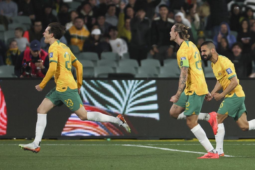 奇治葛雲(Craig Goodwin)為澳洲射入靚波,反超前中國。(美聯社)