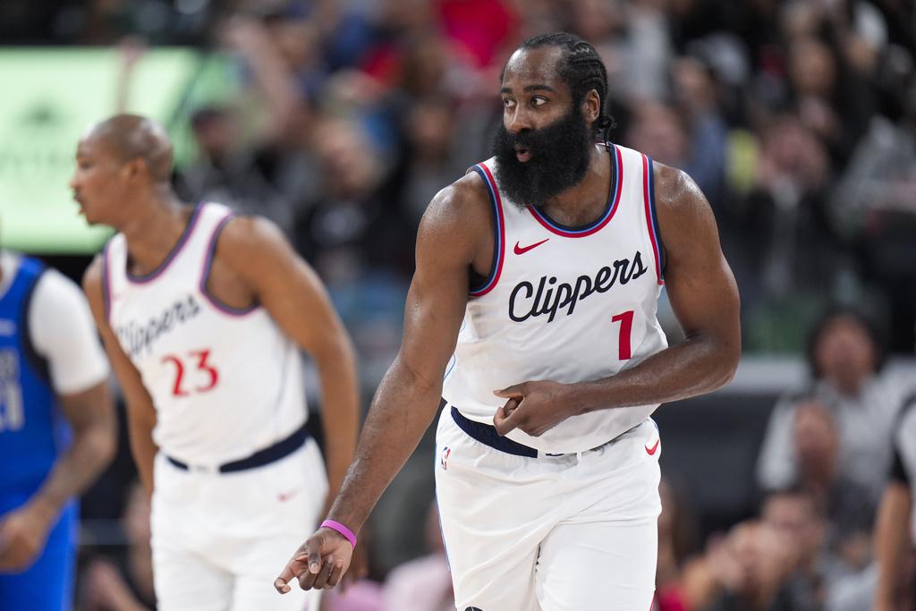 NBA三分榜|占士夏登(James Harden)射入2,940球排第3。