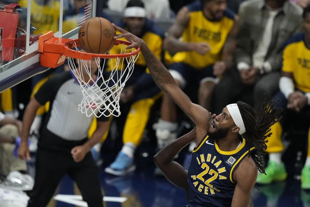 溜馬加時135:132擊敗塞爾特人。(美聯社)