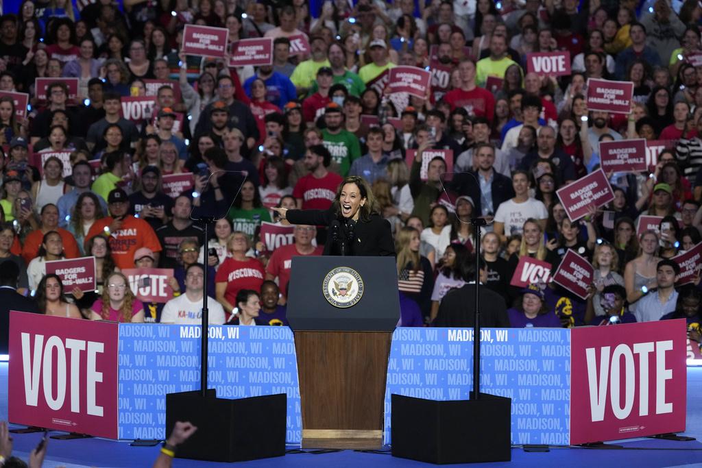 賀錦麗周三同樣到威斯康辛州拉票。(美聯社)