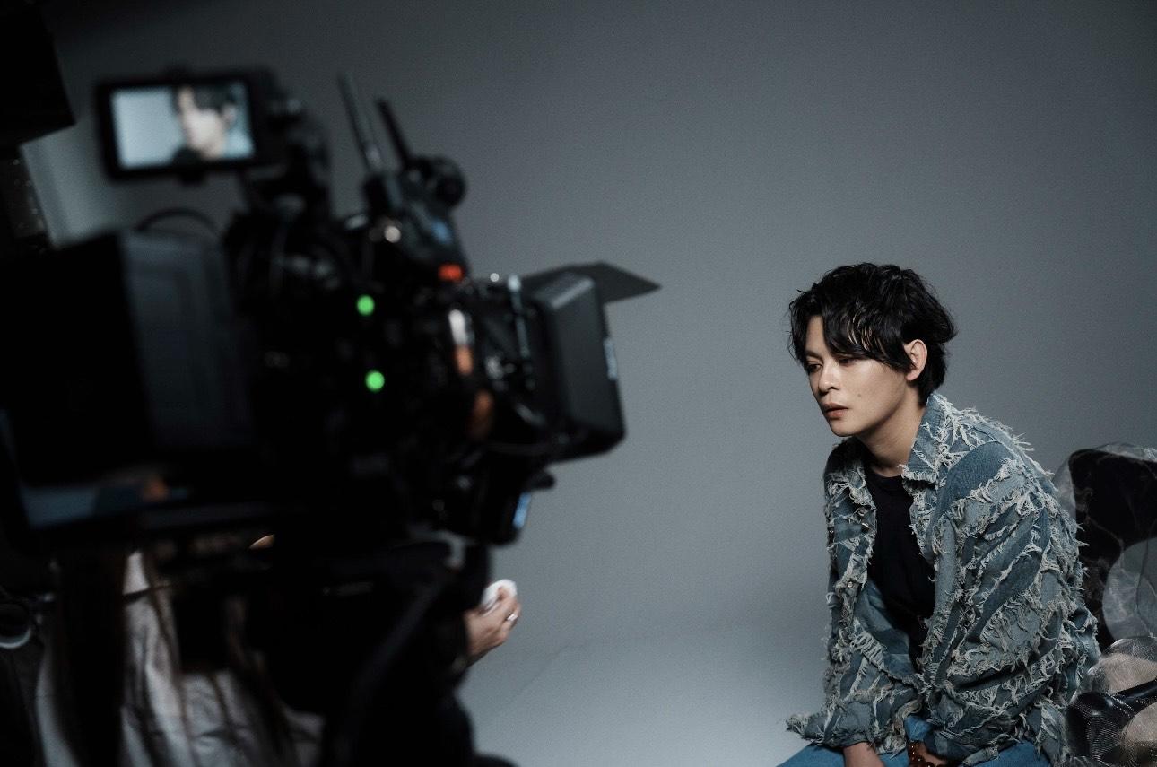 Anson 為拍MV激減17磅。