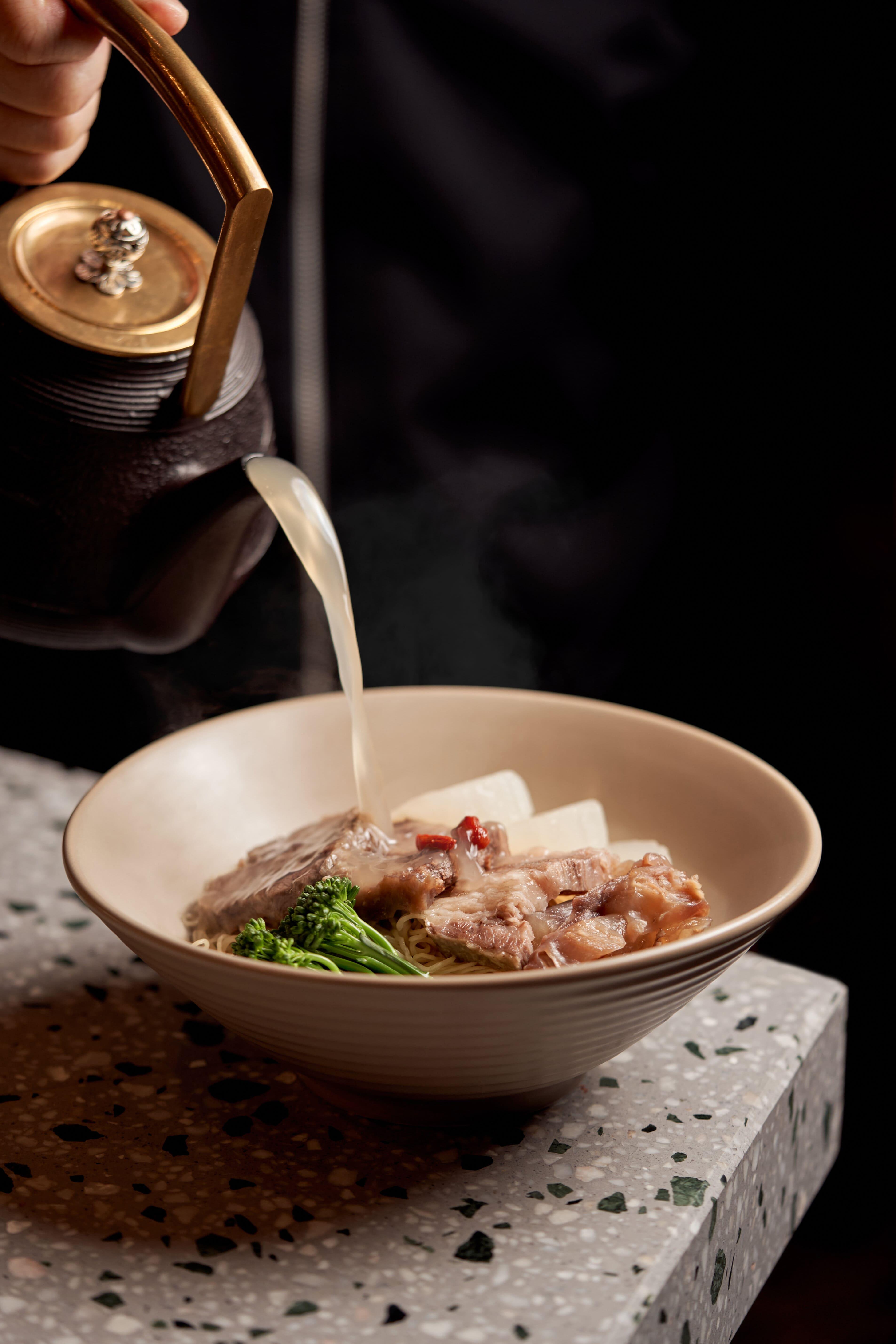 招牌清湯淨韓牛腩麵 $318(五道菜晚餐)