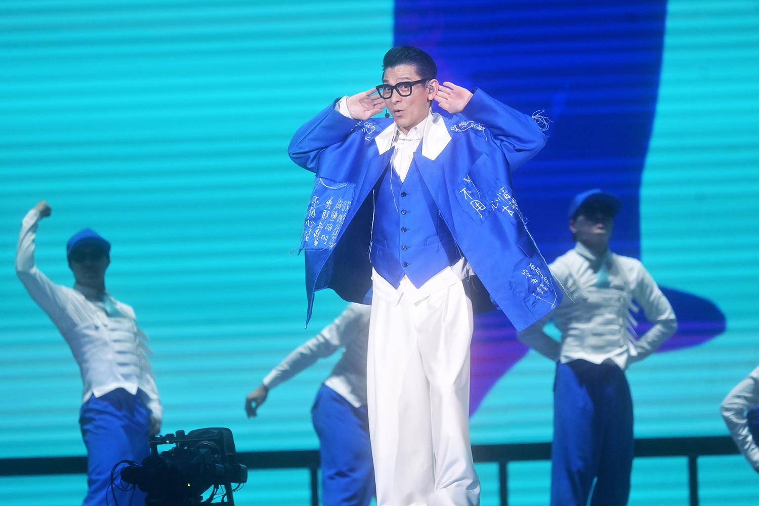 已開了45場show的華仔越唱越起勁。