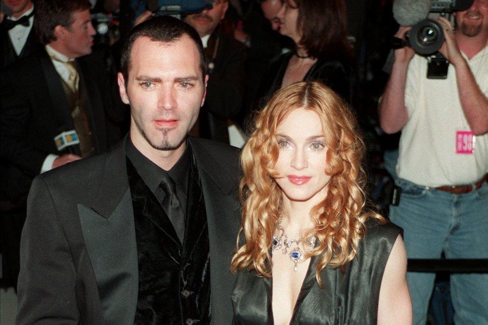 Christopher與家姐一樣,都是非常有才華兼美麗的人。