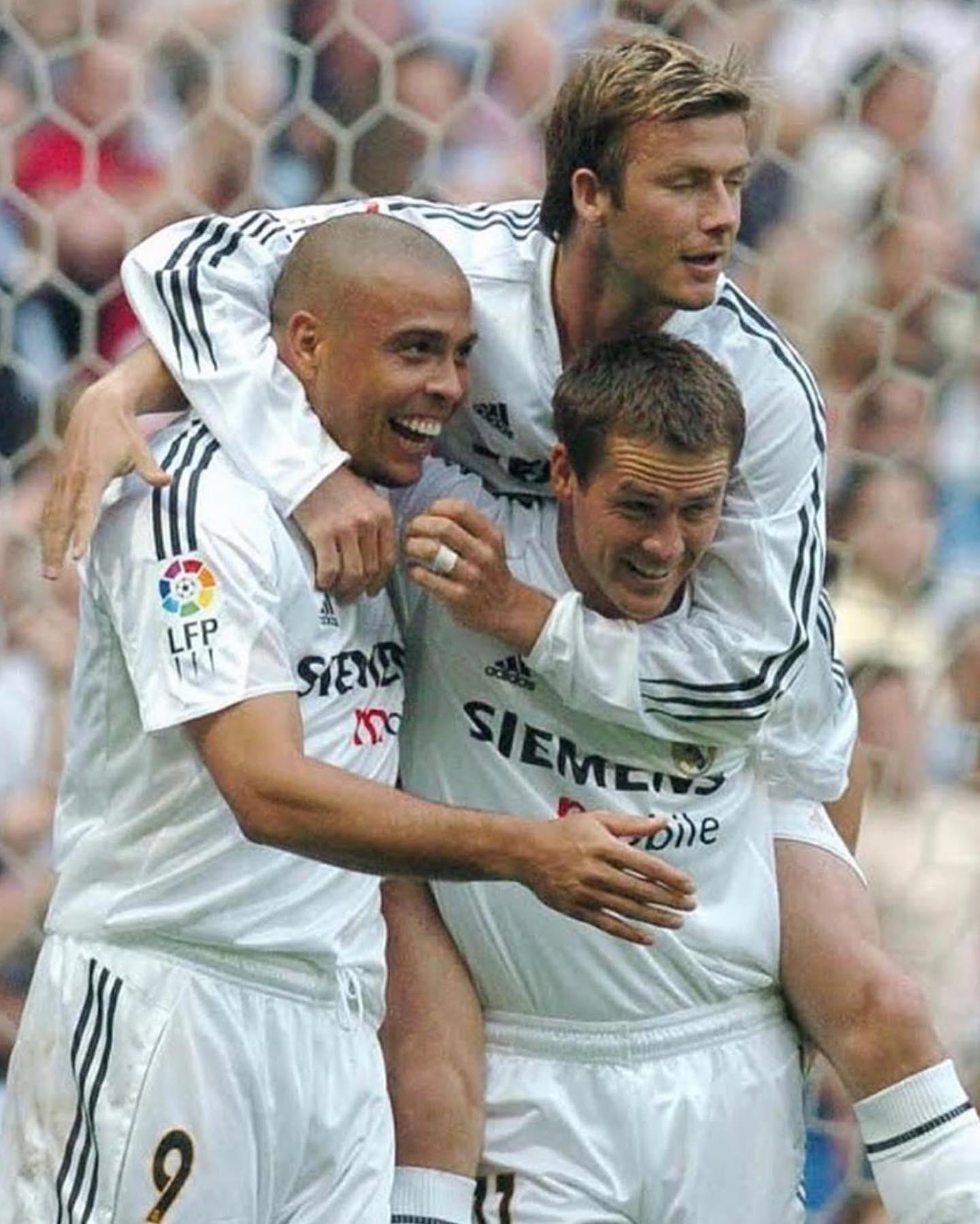 皇馬球星對巴塞傳奇|奧雲(右)將來香港獻技。