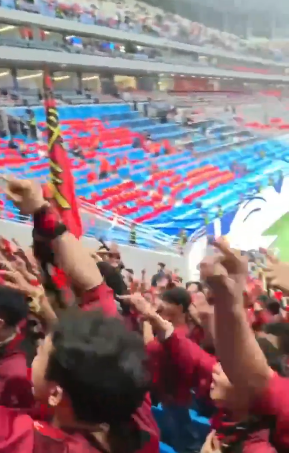 世界盃外圍賽|中國2︰1勝印尼開齋,中國球迷向印尼球迷高呼「中國永遠是你爸爸」。(X截圖)