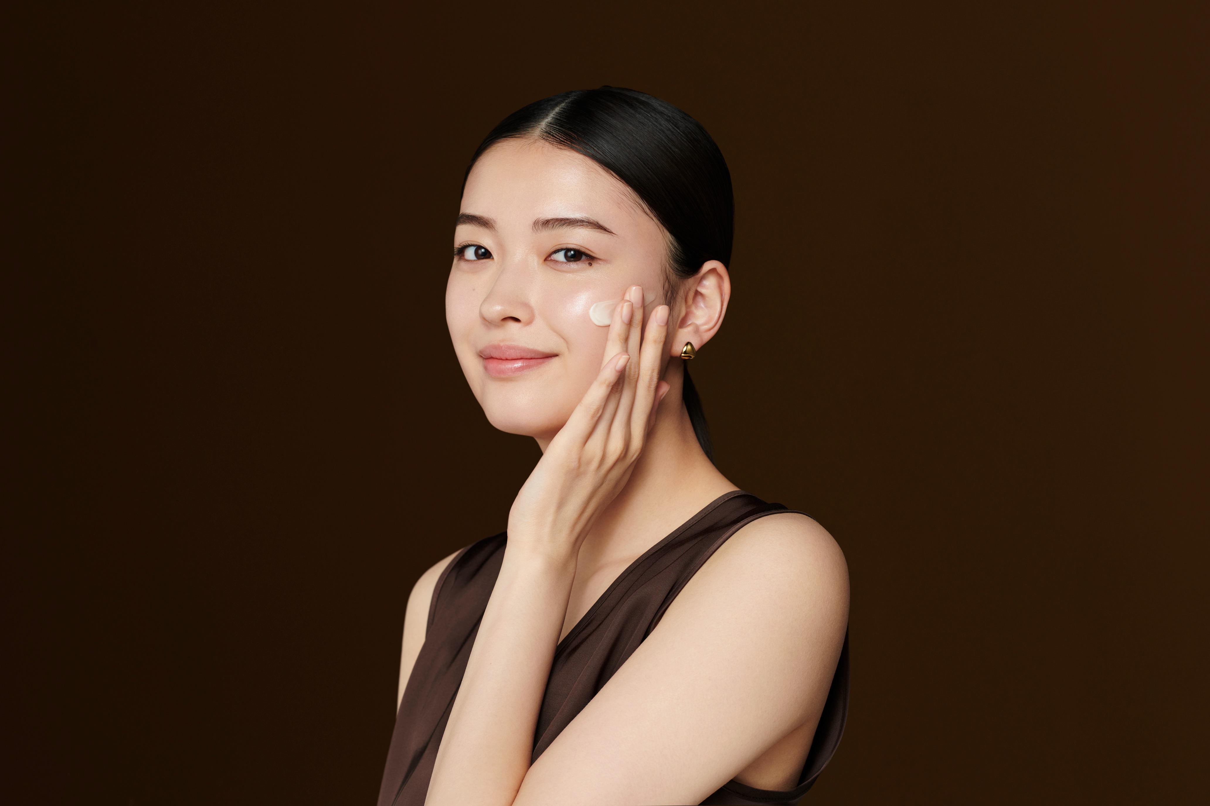 抗衰老精華2024|ELIXIR 幹細胞膠原年輕緊緻精華 $615/50mL