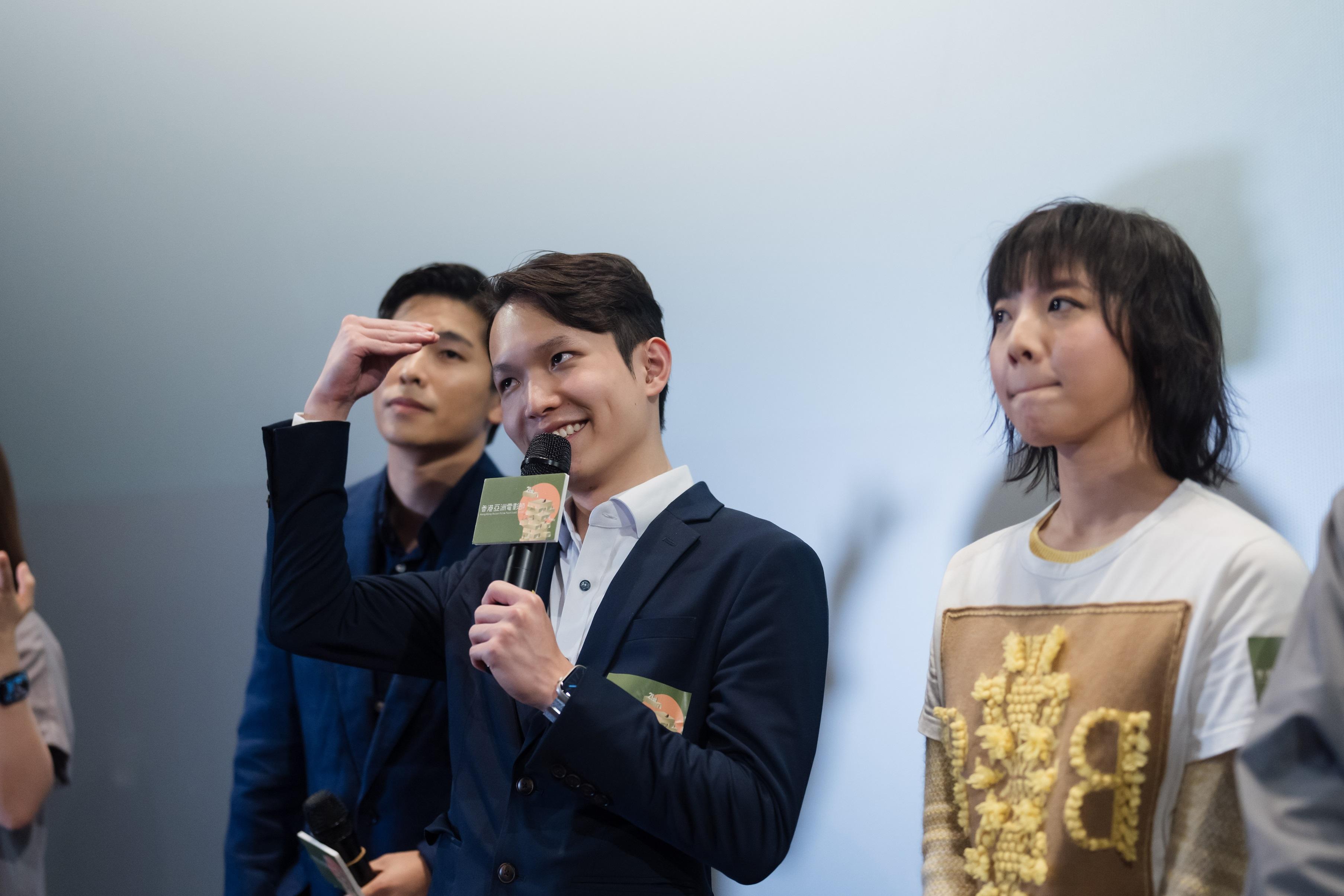 本身失聰的吳祉昊以手語分享參演《看我今天怎麼說》的感受。