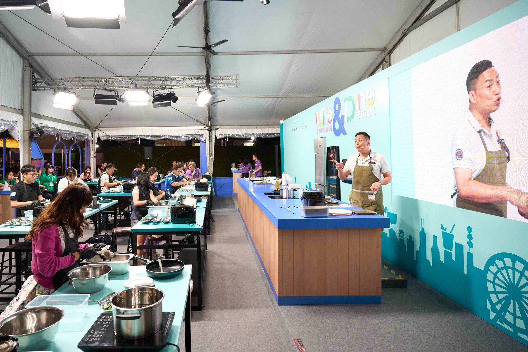 美酒佳餚巡禮逾15萬人次入場。(旅發局提供)