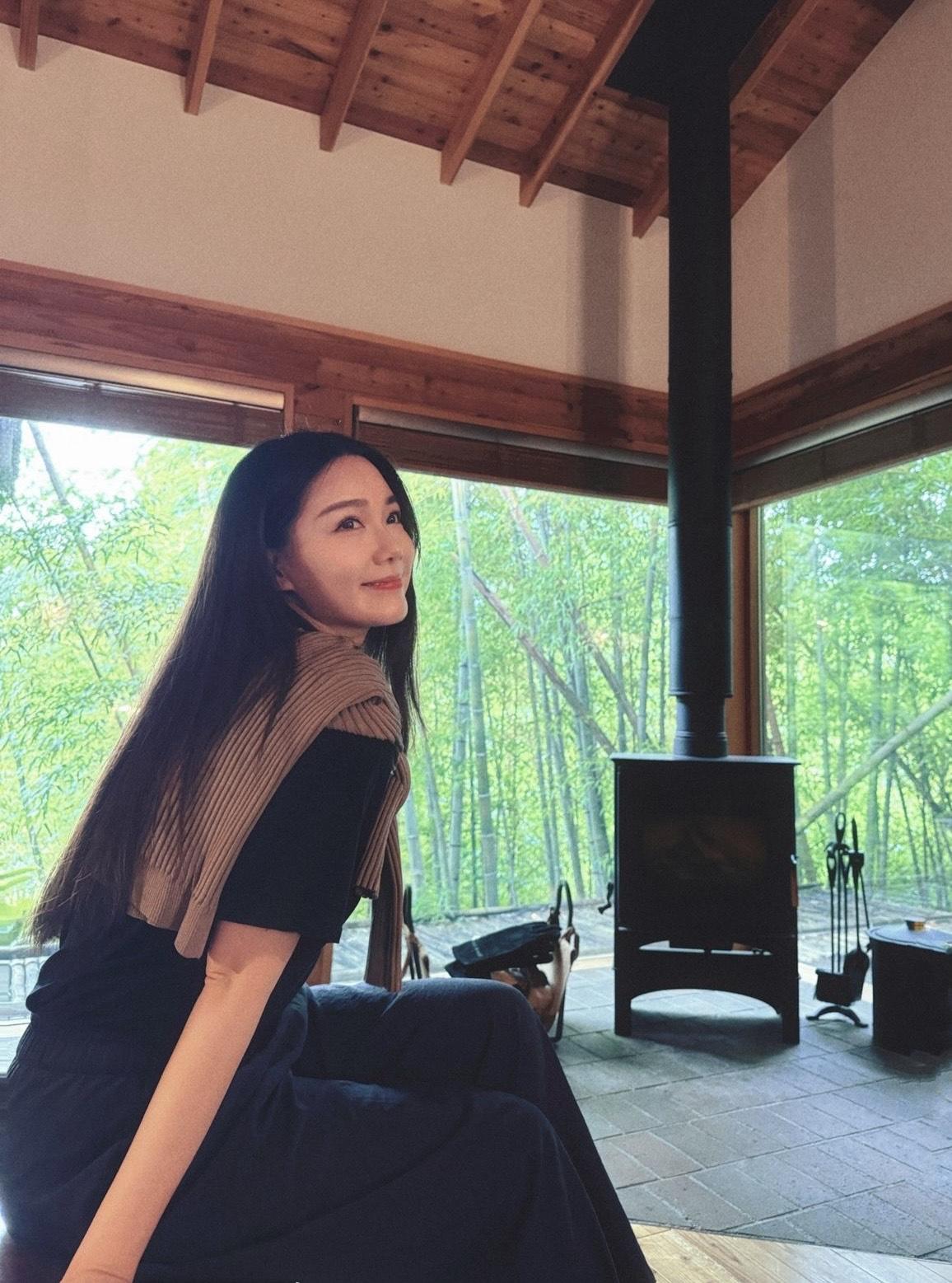 湯洛雯大曬「老公視覺」的靚相,高調放閃。