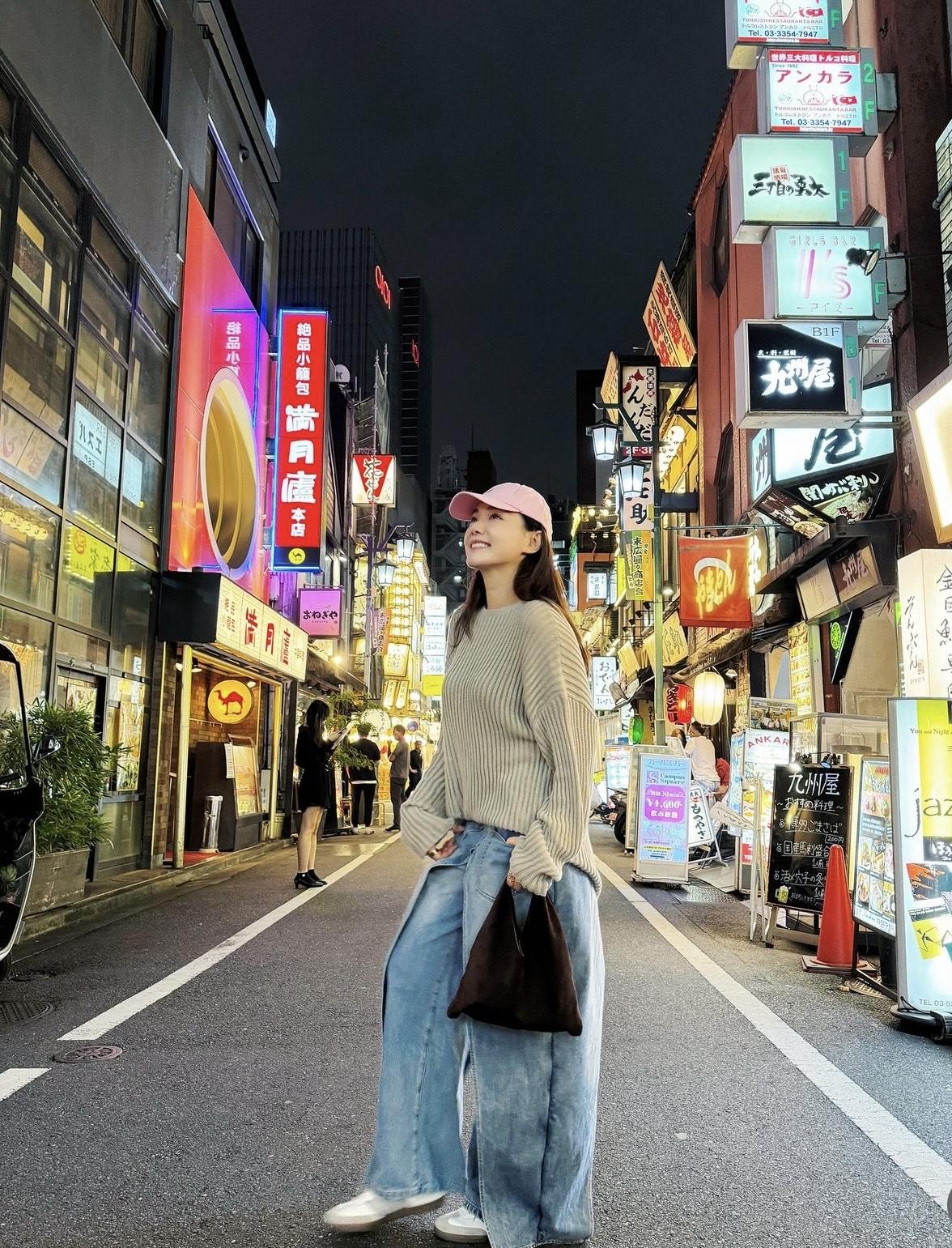 湯洛雯大曬「老公視覺」的靚相,高調放閃。