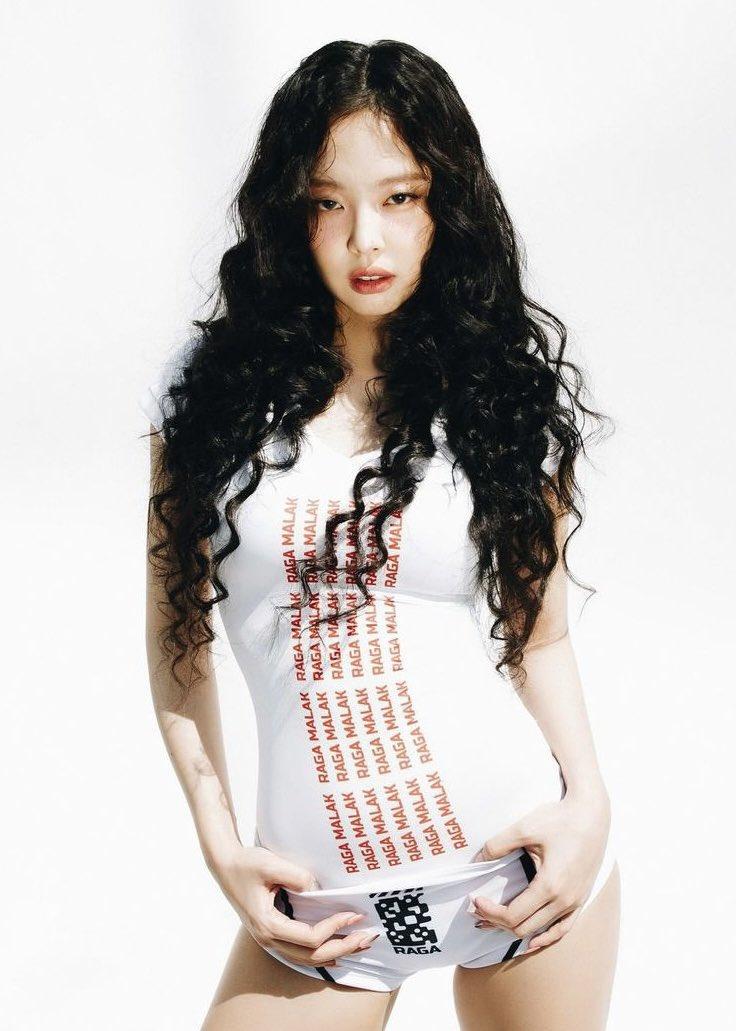 Jennie的音樂事業持續發展,粉絲對她未來的作品充滿期待。